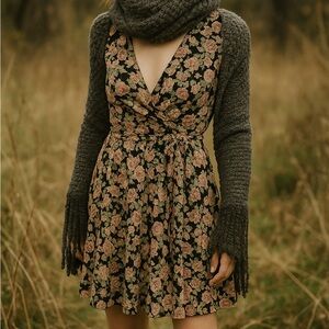 Vintage Elena Tannassi Black Floral Open Back V-Neck A-Line Evening Gown Dress